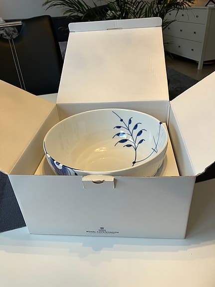 Stor porslinsskål Blue Fluted Mega från Royal Copenhagen