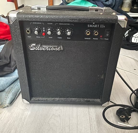 Silvertone smart IIIs gitarr förstärkare