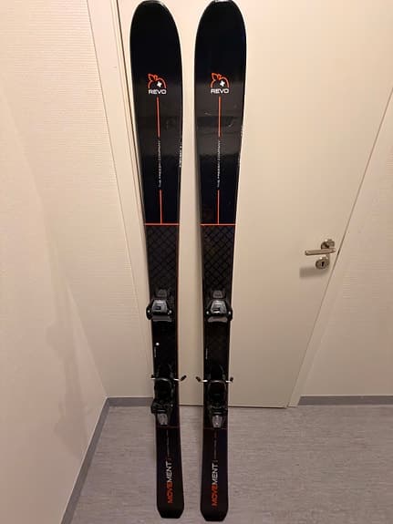 Movement Revo 91 skidor Marker griffon 13 id monterade