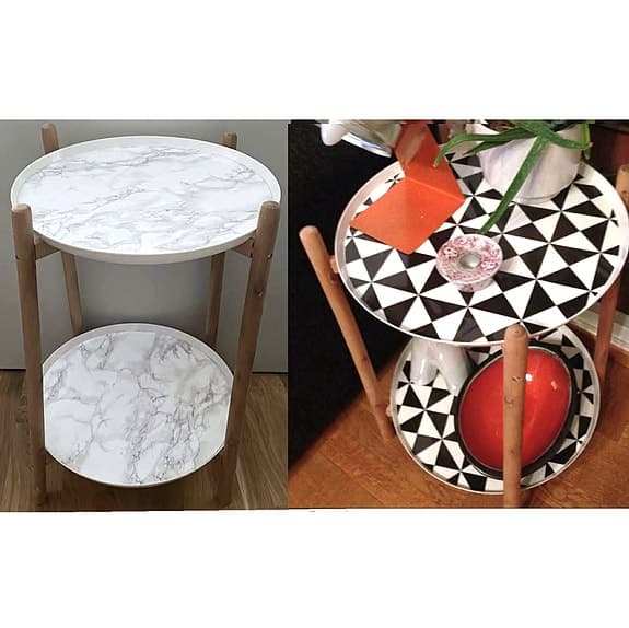 Fint brickbord, trä med 2 plastbrickor, retro svart vit mönster/ marmor