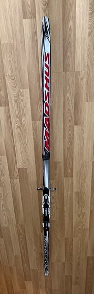 Madshus Ultrasonic längdskidor röd/vit/svart, 205cm