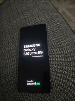 Samsung Galaxy S20 Ultra 128GB – Fungerar perfekt –små sprickor finns