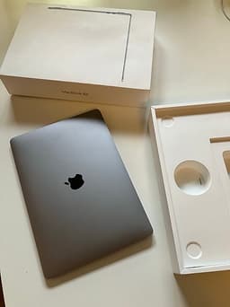 Apple MacBook Air 13-tums laptop 8GB RAM 256GB SSD grå