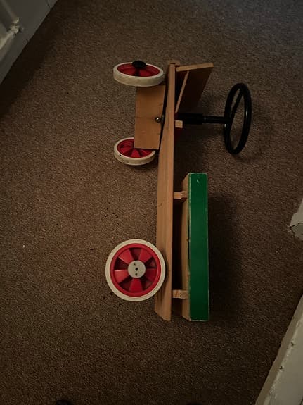 BRIO gåbil med släp trä röd grön