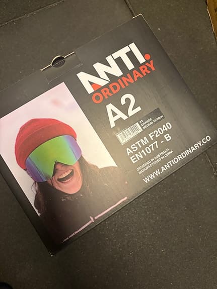 Anti Ordinary A2 alpin hjälm - Medium (55-59cm)