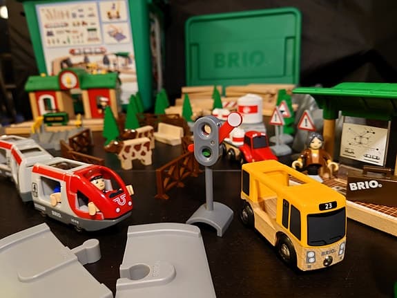 🌿 BRIO Countryside Railway Set  33155 + pratande station 33578 i originalbox 🚂🔔
