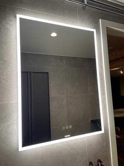 Badrumsspegel Svedbergs