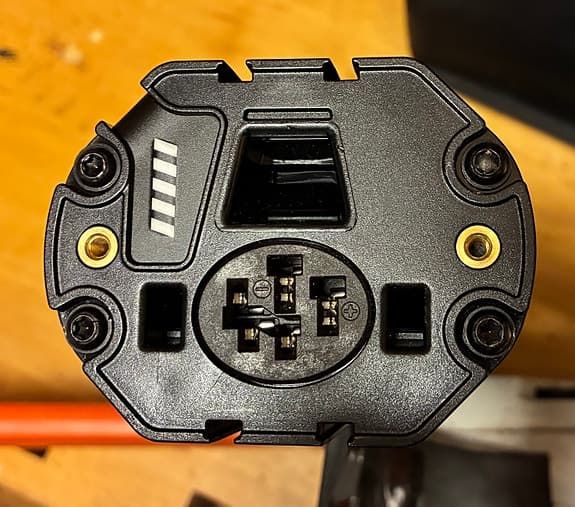 Bosch elcykelbatteri + laddare