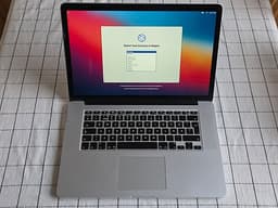 MacBook Pro Retina 15" - Funkar fint + utbytt batteri