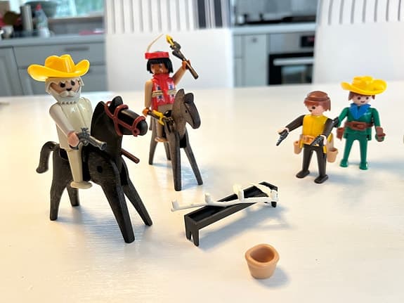 Playmobil-  figurer med tillbehör