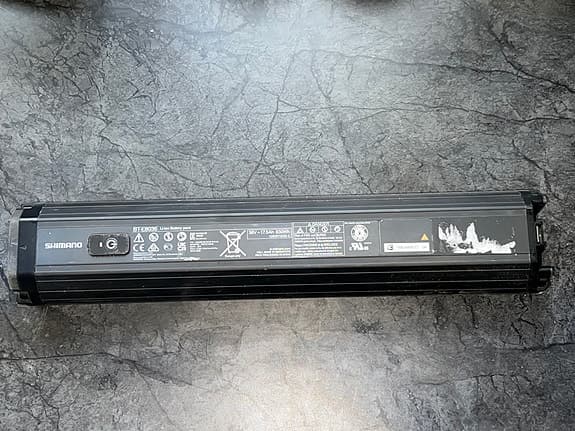 Shimano BT-E8036 batteripack för elcykel 630 Wh svart