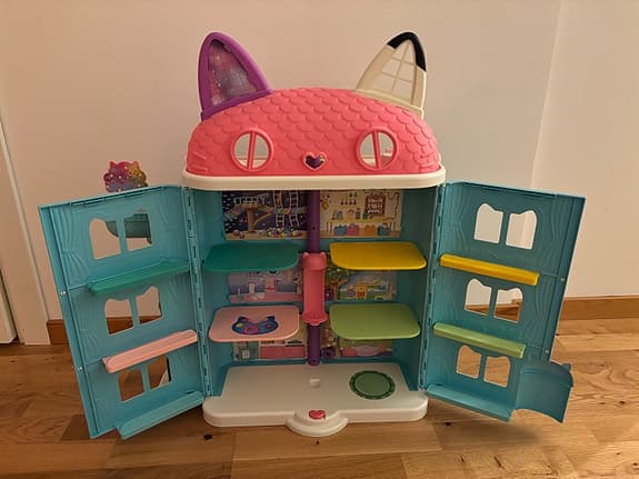 Gabbys dollhouse