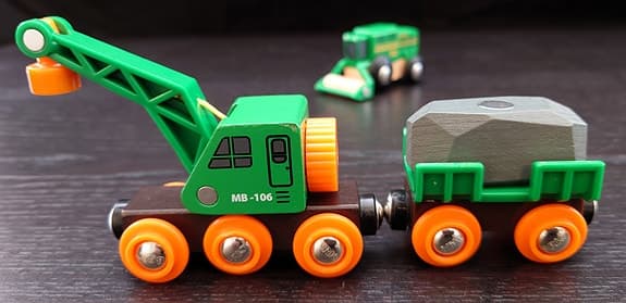 🟢 BRIO 2-pack: Kranbil 33698 (magnet)🏗️ + Skördetröska 33407 🚜