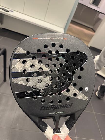 Bullpadel Hack 04 Hybrid 2026