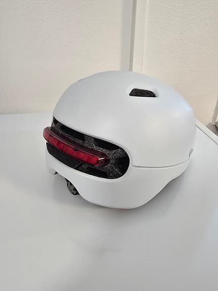 Cykelhjälm med bakbelysning