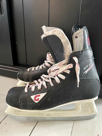 Ishockeyskridskor st 44 Graf Elite 101 SL-2500 svart