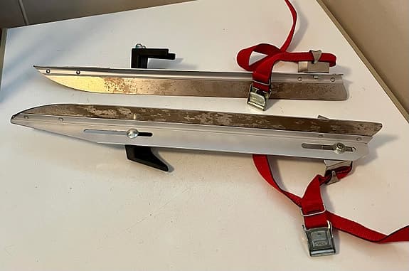 Skyllermarks långfärdsskridskor med reglerbar storlek