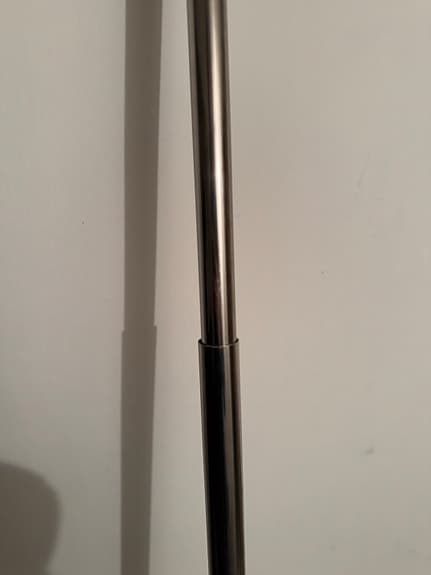 Stabil. Flexibel stång för gardiner / draperi / duschdraperi. 100-175 cm.