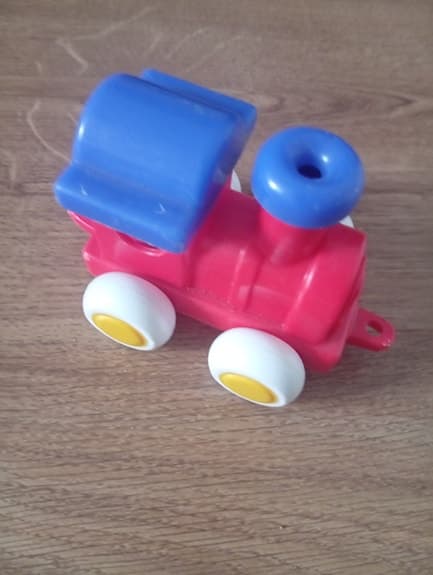 Fina lek bilar för dom mindre.