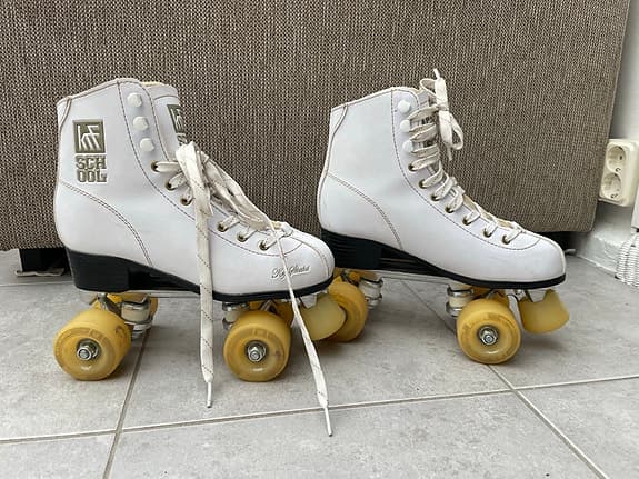 Old school rullskridskor stl 37