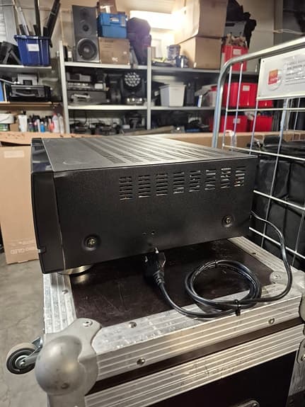 Teac amplifier A-V3000M stereo amplifier