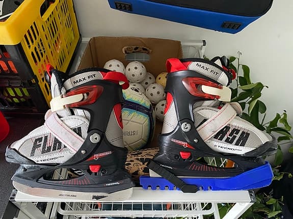 ishockeyskridskor barn i justerbar storlek 29-32svart/röd