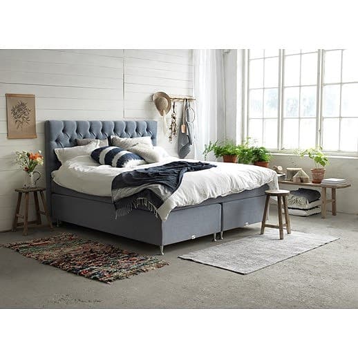 Lyxig sänggavel ”Elle” från Viking Beds