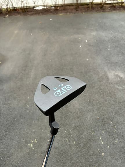 Putter Olyo CS-18 – Mallet i nyskick!
