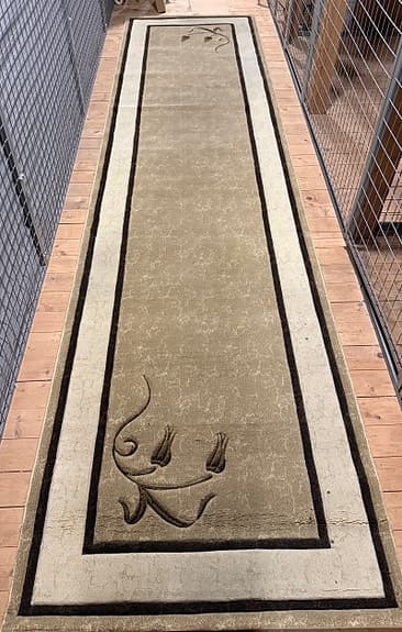 Beige mattor med löpare grön mönster