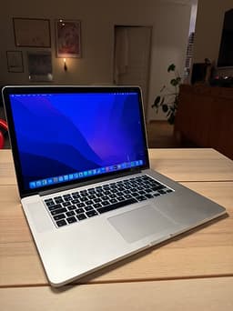 MacBook Pro 15” Retina (Mid 2015) – 16GB RAM / 500GB SSD