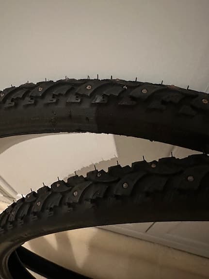 Dubbdäck 28 tum till cykel - 2st oanvända! Suomi Tyers