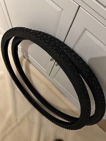 Dubbdäck 28 tum till cykel - 2st oanvända! Suomi Tyers