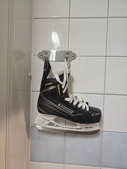 Fina Bauer Supreme 150 hockeyskridskor – Storlek 36,5