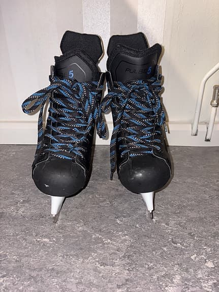 Hockeyskridskor strl 39 – Nyskick