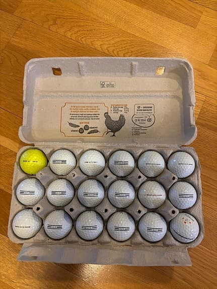 Titleist AVX Golfbollar 18st