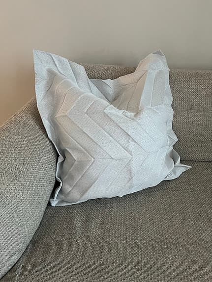 Iittala Issey Miyake kuddfodral 50x50 cm ljusgrå bomullsblandning