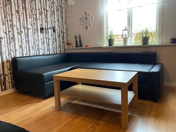 Välvårdat och knappt använt soffbord!