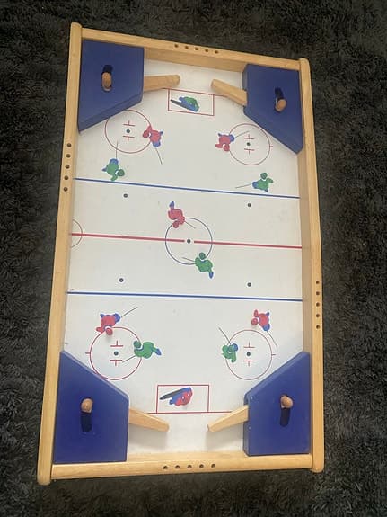 Ishockey spelbräda i trä