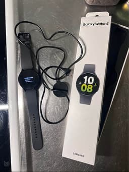 Samsung Galaxy Watch5 44 mm LTE, graphite