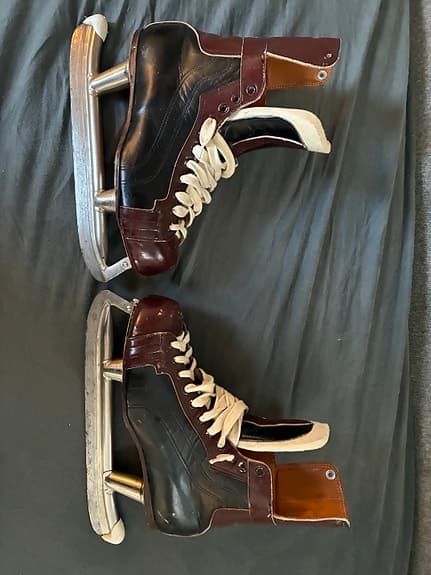 CCM ishockeyskridskor stl 40 brun svart läder