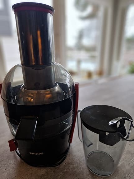Philips juicepress med kanna svart