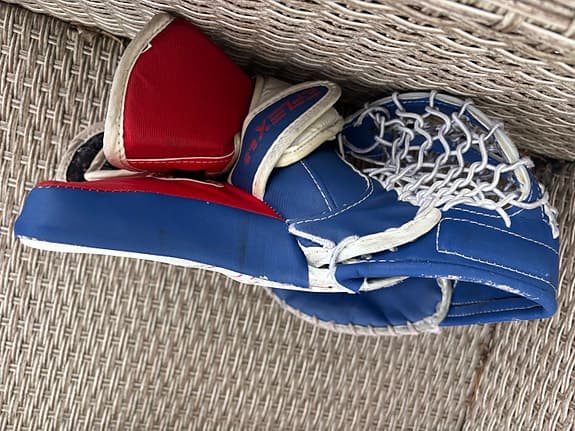 CCM Eflex ishockey målvaktsplock blå röd vit