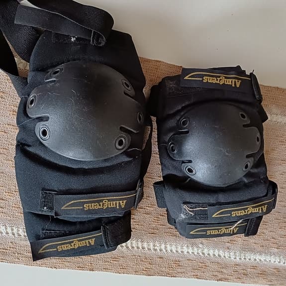 Knä-och armbågsskydd, Almgrens