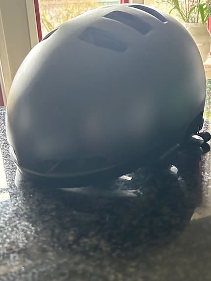 Lazer cykelhjälm svart