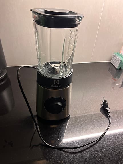 Electrolux Create 4 Blender med mixerkanna och to-go-flaskor