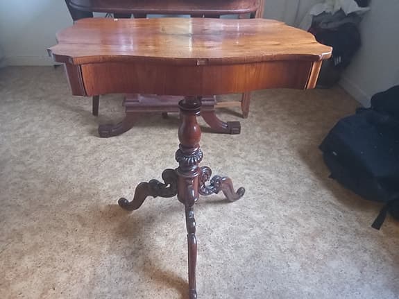 Antikt pelarbord från 1800