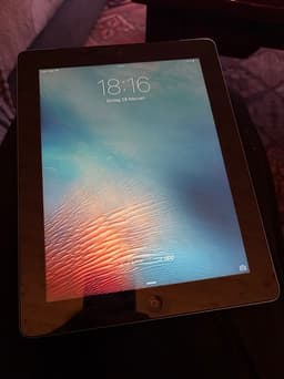 iPad 3 (3:e generationen) 16GB – fungerar, men gammal iOS – 400 kr