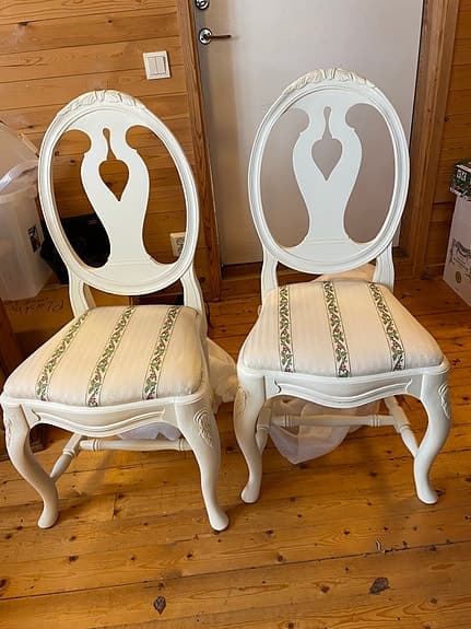 2 Gustavianska stolar