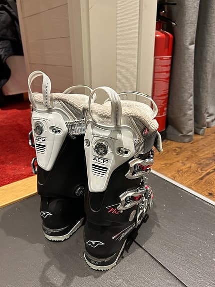 Nordica NXT N6 pjäxor svart vit