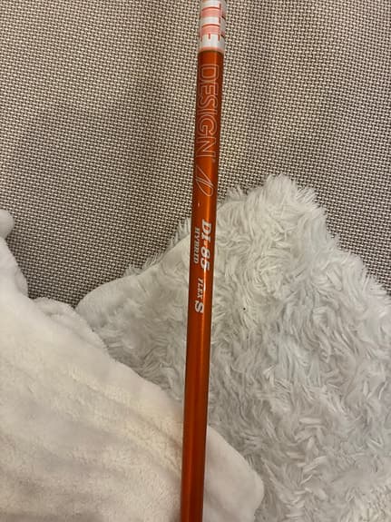 Titleist U505 J3 med graphite design skaft (vänster)